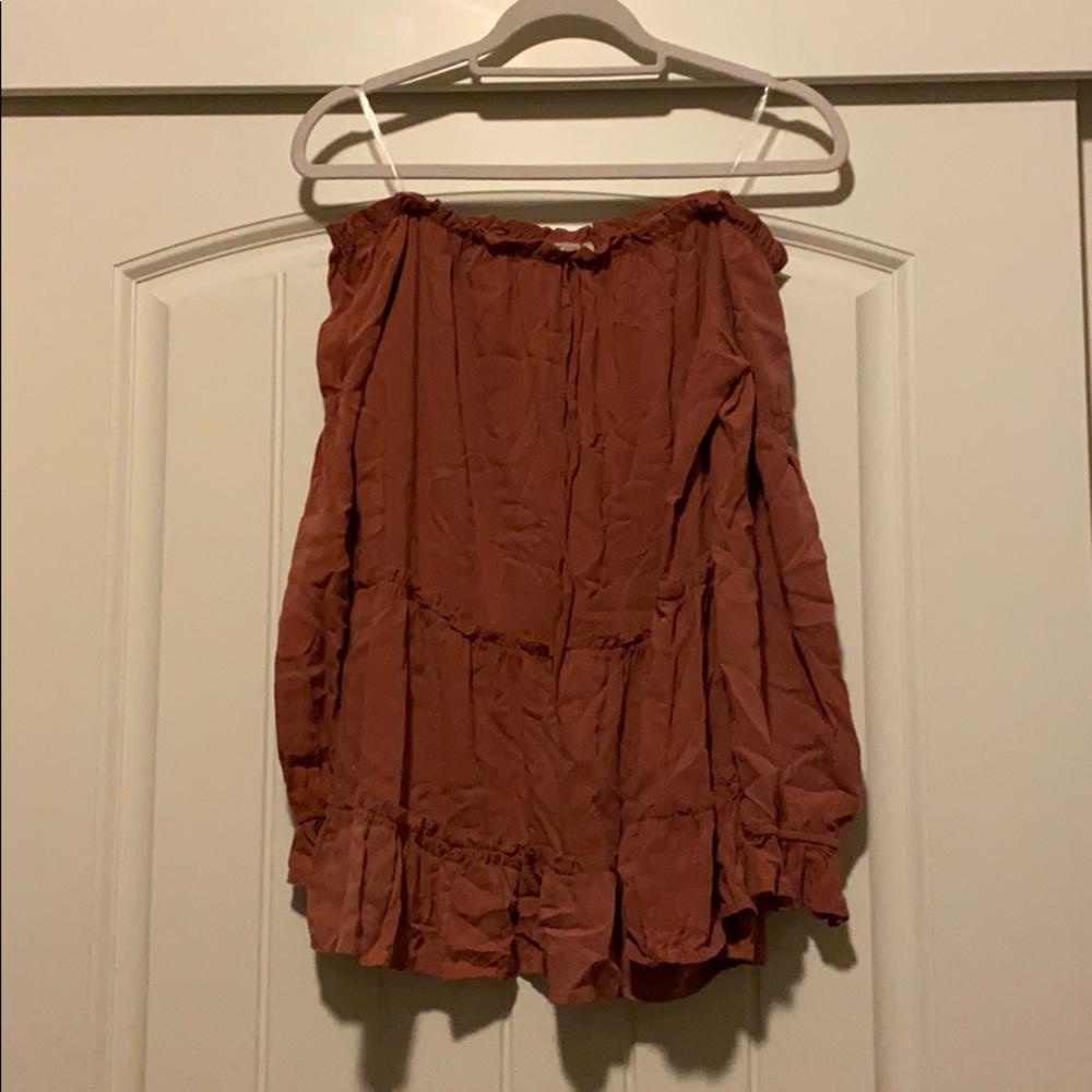 OFF THE SHOULDER PEASANT TOP-CHARCOAL